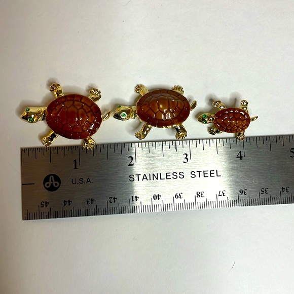 Vintage Early 1960's Turtle Figural Scatter Pins Mommy and Two Babies Unsigned - Picture 9 of 9